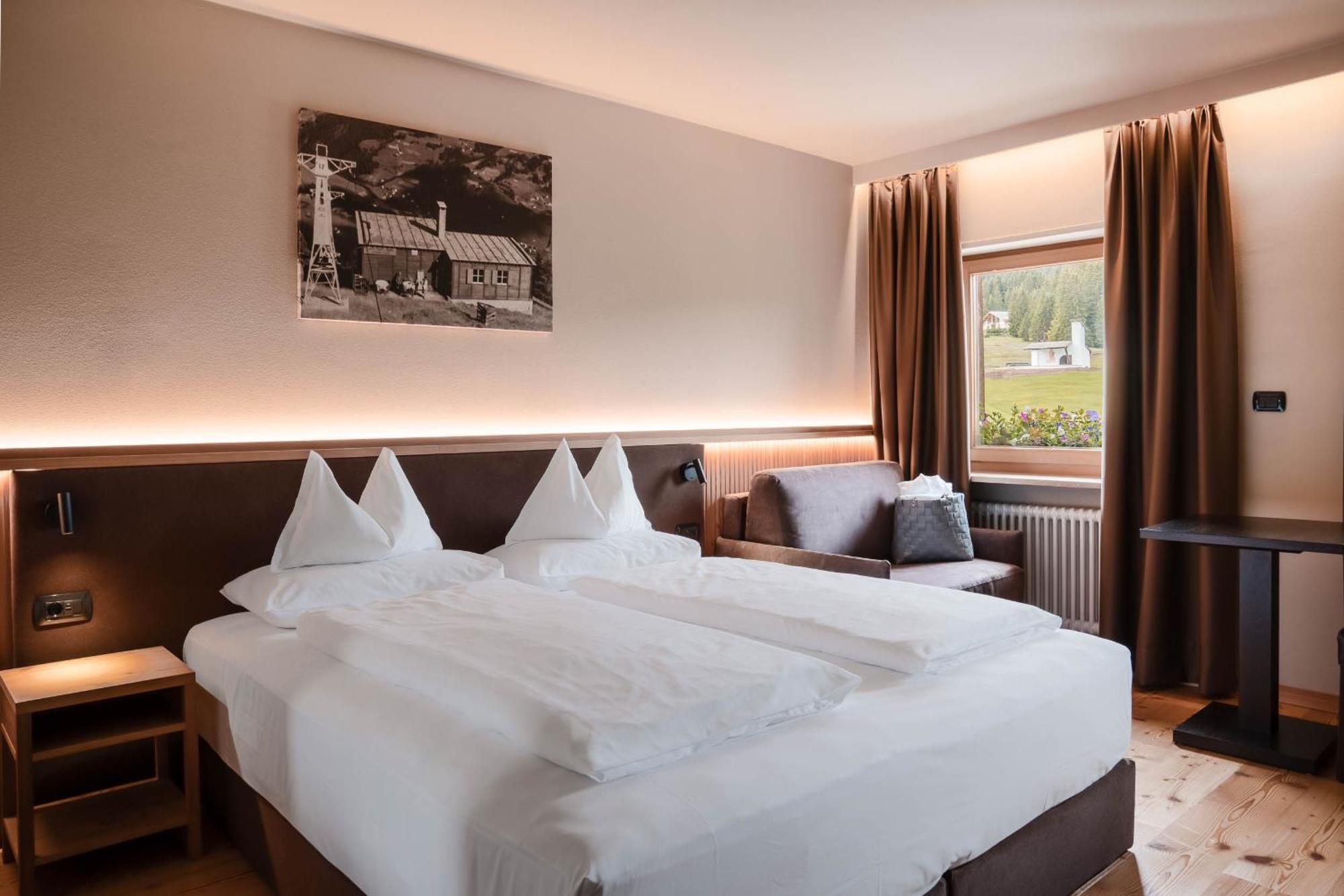 Superior Double Room,1588125620:JPEG
